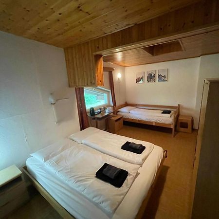 Picchio Rosso - Stanza Privata Con Bagno In Val Di Fassa Hotel Pera Exterior photo