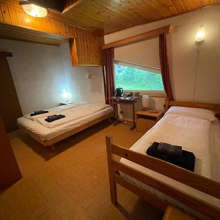 Picchio Rosso - Stanza Privata Con Bagno In Val Di Fassa Hotel Pera Exterior photo