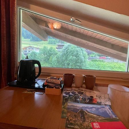 Picchio Rosso - Stanza Privata Con Bagno In Val Di Fassa Hotel Pera Exterior photo