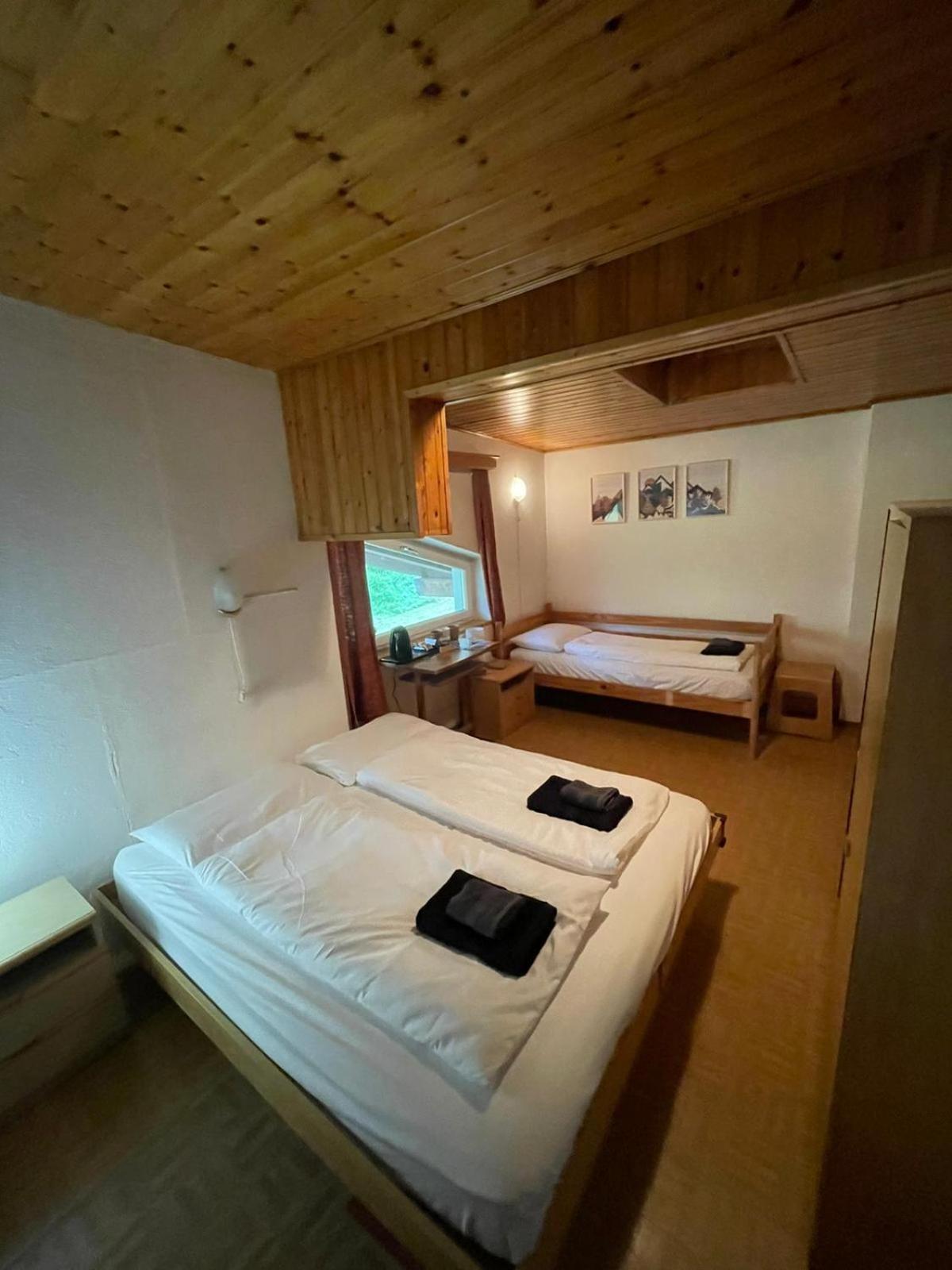 Picchio Rosso - Stanza Privata Con Bagno In Val Di Fassa Hotel Pera Exterior photo